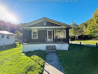 6427 Poplar Gap Rd, Glen Fork, WV 25845