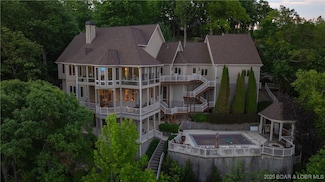 406 N Point Dr, Camdenton, MO 65020