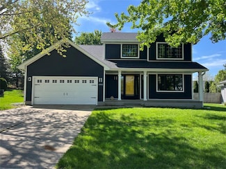 6562 Center St, West Des Moines, IA 50266