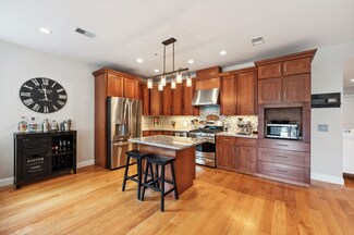 35 Coffey St Unit 6, Boston, MA 02122