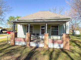 114 N Main St, Scammon, KS 66773