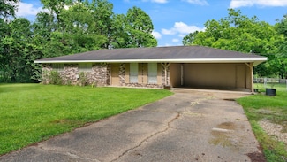 94 Mini Farm Rd, Hattiesburg, MS 39401