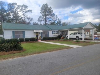 30 S McCrorie St, Baxley, GA 31513