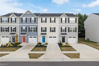 251 Slate Ridge Dr, Barberton, OH 44203