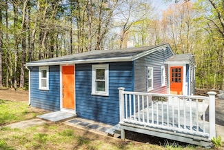 502 Brockelman Rd, Lancaster, MA 01523