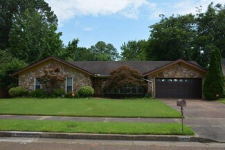 5829 Fox Lair Ave, Memphis, TN 38115