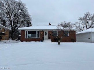 4465 E Frontenac Dr, Cleveland, OH 44128