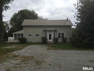 5136 Ricker Hill Rd, Davenport, IA 52802