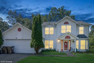 4211 Hale Ln, Island Lake, IL 60042