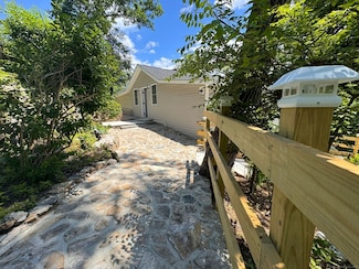 22 Hemlock Trail, Sandy Hook, CT 06482