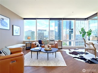 10700 NE 4th St Unit 2710, Bellevue, WA 98004