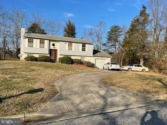 2902 White Pine Ct, Temple Hills, MD 20748