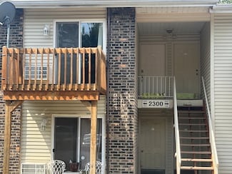 2300 Light Rd Unit 201, Oswego, IL 60543