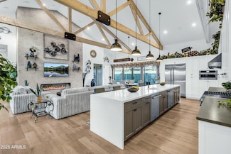 908 W Caldwell St, Phoenix, AZ 85041