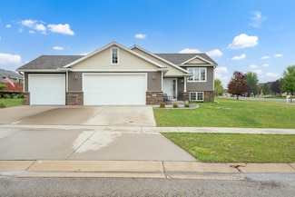 305 13th Ave NW, Kasson, MN 55944