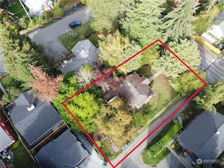 9617 15th Ave NE, Seattle, WA 98115