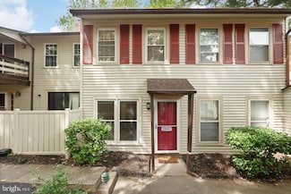 2846 Chablis Cir, Woodbridge, VA 22192