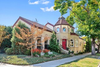 6658 N Fairfield Ave, Chicago, IL 60645