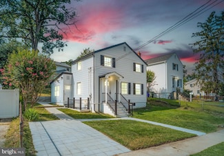 5105 11th St S, Arlington, VA 22204