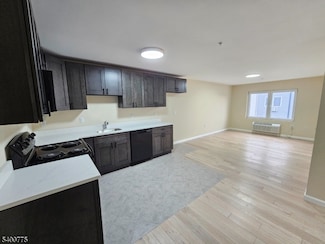 158 6th St, Passaic, NJ 07055