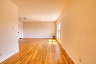 60 W 8th St Unit 1, Bayonne, NJ 07002