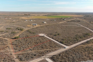 61 Friendship Hills, Uvalde, TX 78801