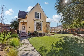 711 D St, Petaluma, CA 94952