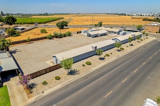 636 W Kern St, Dinuba, CA 93618