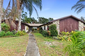 107 Maplewood Dr, Sanford, FL 32771