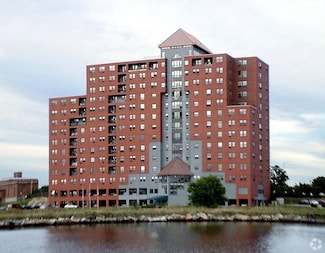 750 Davol St Unit 117, Fall River, MA 02720