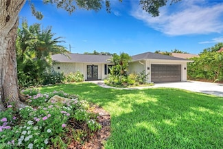 2255 Kings Lake Blvd, Naples, FL 34112