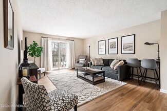 84 Diane Dr, Tinton Falls, NJ 07753