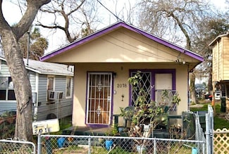 2018 Mary St, Corpus Christi, TX 78405