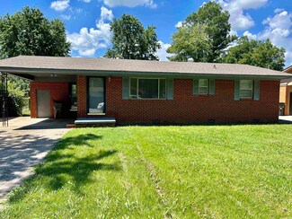 510 N 10th St, Paragould, AR 72450