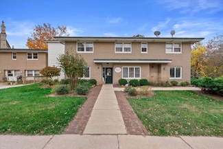 117 E Van Buren St, Port Washington, WI 53074