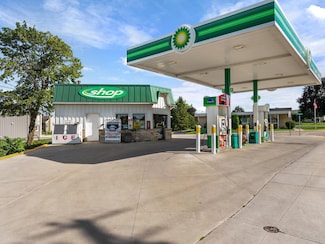 227 Calumet Dr, Valders, WI 54245