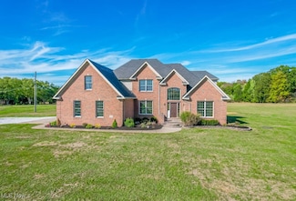 8225 Georgetown St, Louisville, OH 44641