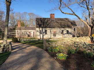 66 Tisbury Ln W, Vineyard Haven, MA 02568
