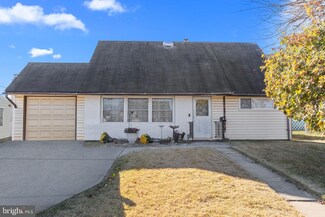 73 Jolly Ln, Levittown, PA 19055