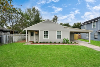 5410 Bataan Rd, Houston, TX 77033