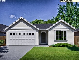 590 NE Pierce St, Estacada, OR 97023
