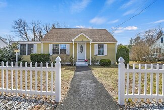 8 Alpine St, North Billerica, MA 01862