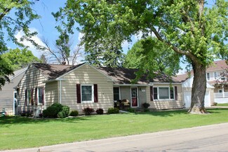 606 Center Ave N, Blooming Prairie, MN 55917
