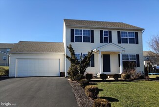 308 Orchard View Dr, Leola, PA 17540