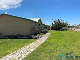 4 Midway Rd, Caballo, NM 87931