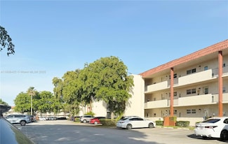 9820 S Hollybrook Lake Dr Unit 202, Pembroke Pines, FL 33025