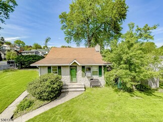 51 Minnehaha Blvd, Lake Hiawatha, NJ 07034
