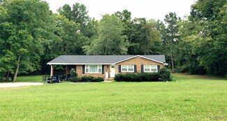 10600 Beaver Bridge Rd, Chesterfield, VA 23838
