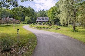 164 Keyser St, Bradford, NH 03221