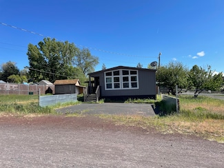 1784 Central Ave, Terrebonne, OR 97760